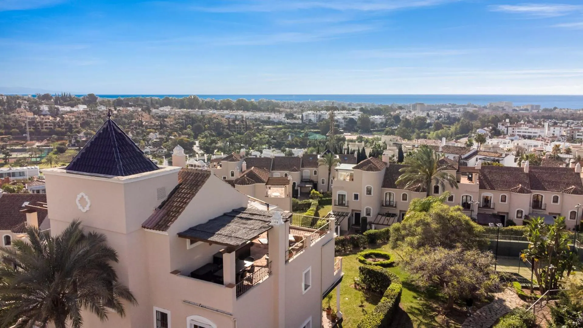Townhouse In Paraiso Estepona