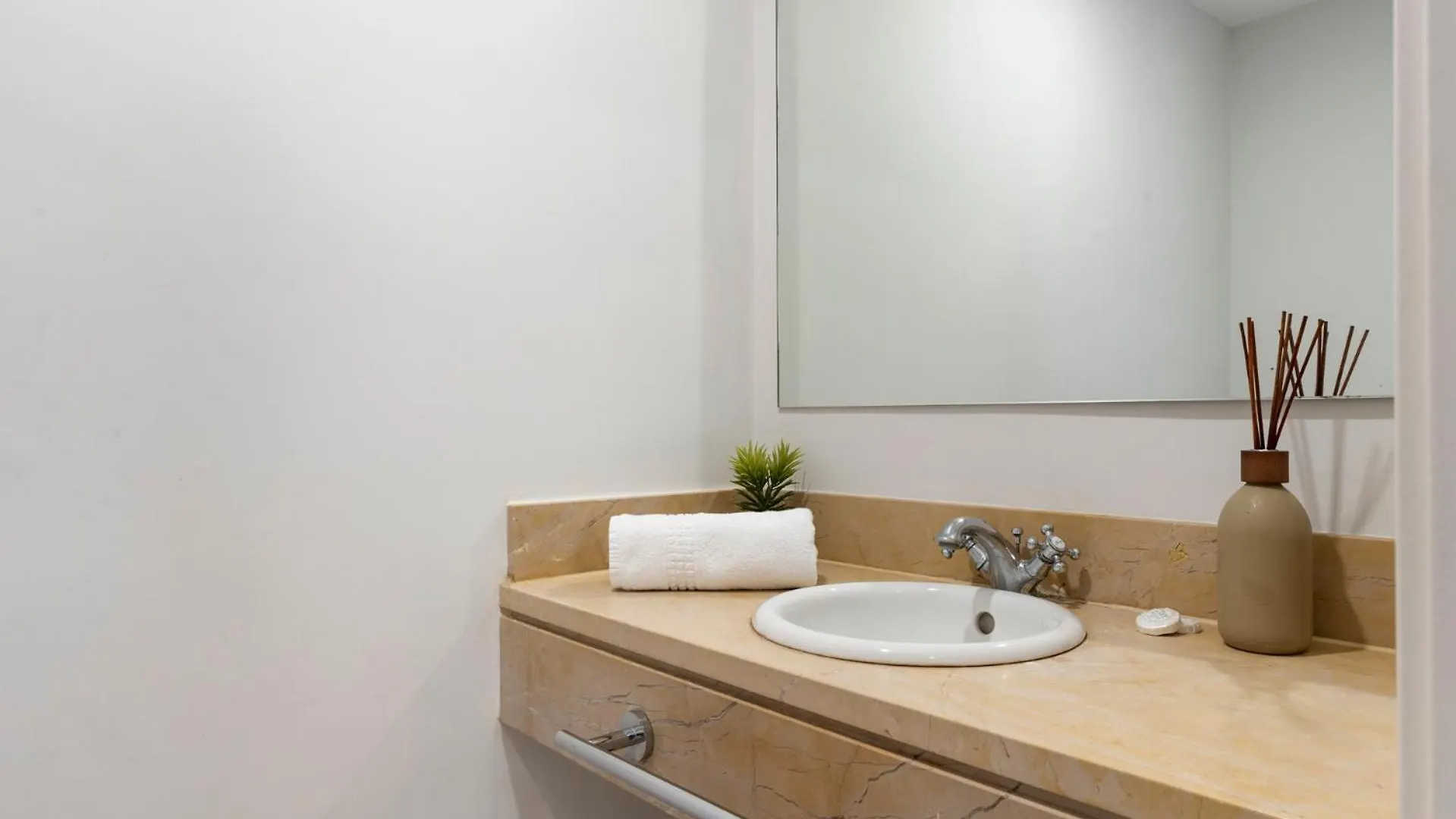 בית נופש אסטפונה Townhouse In Paraiso ספרד