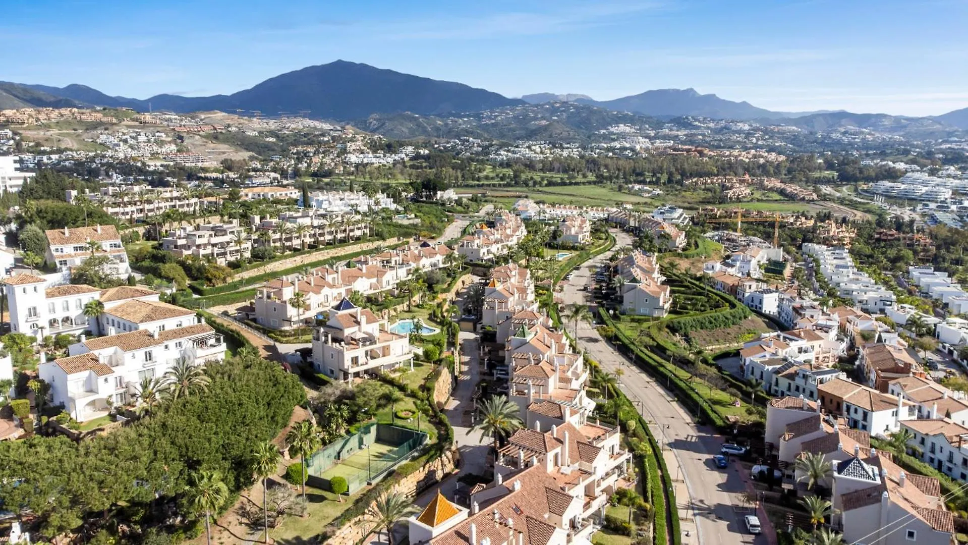 Townhouse In Paraiso Estepona 0*,  España