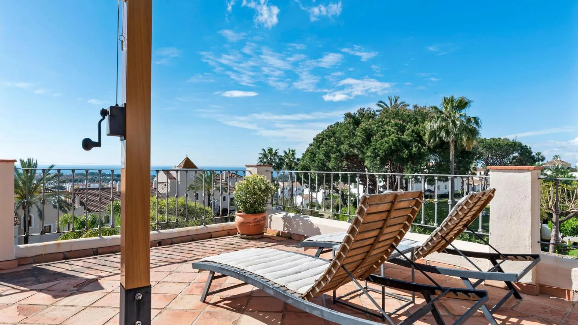 Townhouse In Paraiso Estepona Сasa de vacaciones